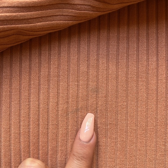 Ribbed Midi Wrap Skirt with Tortoise shell belt detailing , Size: M - Picture 15 of 16